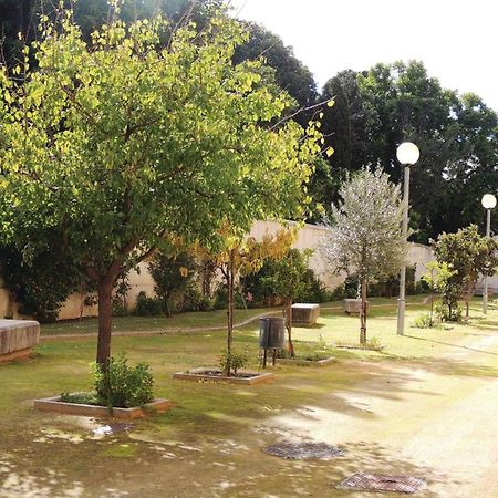 3 Bedroom Nice Apartment In Jerez De La Frontera Exterior foto